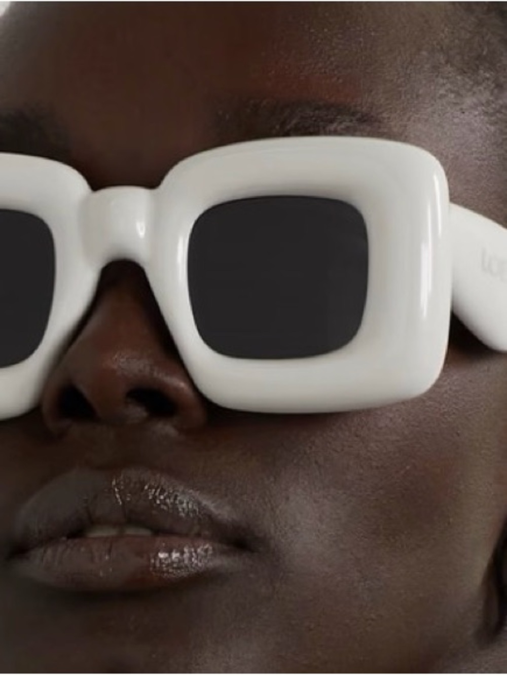 LOEWE Inflated oversized square-frame acetate Woman’s sunglasses Case Pre Owned - Picture 15 of 16